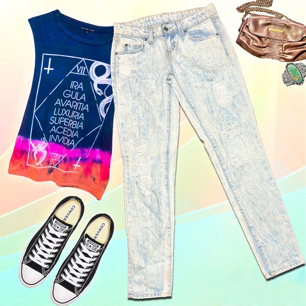 Carmar acid-washed distressed jeans